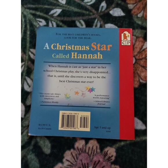 A CHRISTMAS STAR CALLED HANNAH By Vivian French & Anne Yvonne Gilbert Book - Picture 3 of 3
